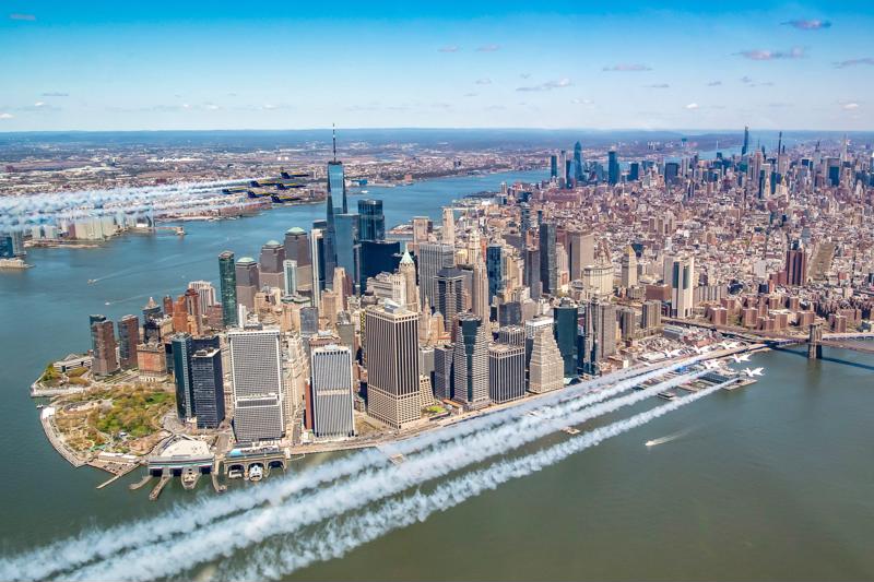 America Strong: Thunderbirds, Blue Angels Salute New Jersey, New York and  Pennsylvania COVID-19 Responders